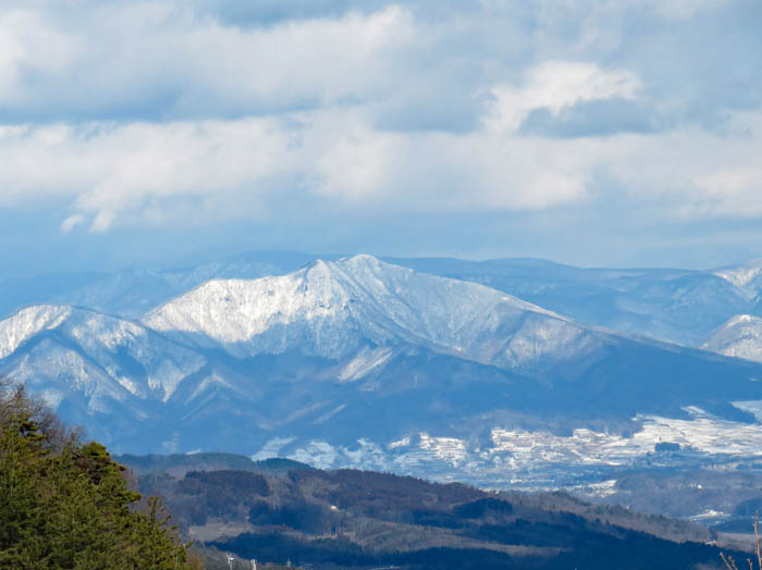 photo：高社山が白い：地附山から