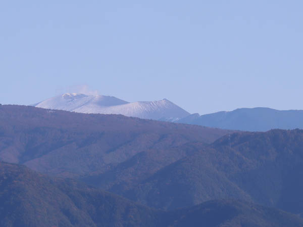 浅間山は雪化粧