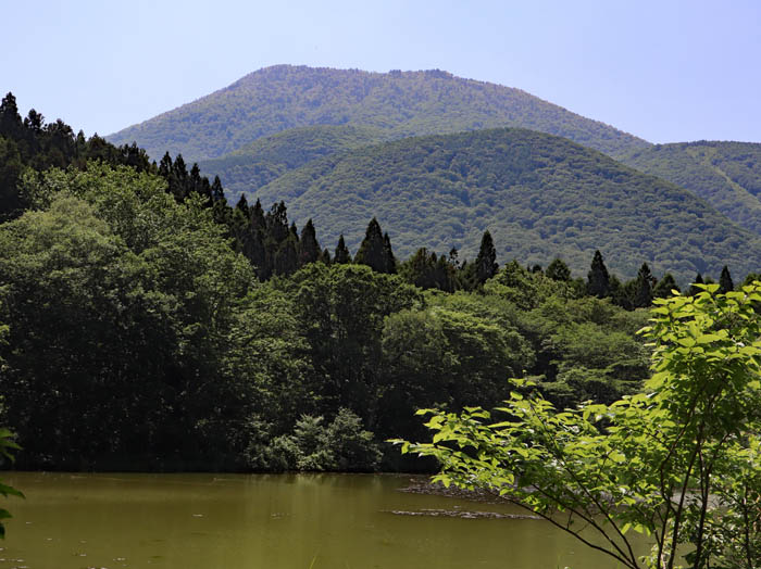 黒姫山と御鹿池