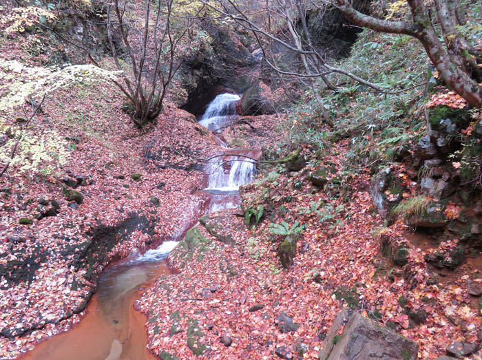photo：小さな滝がいくつもある：米子大瀑布