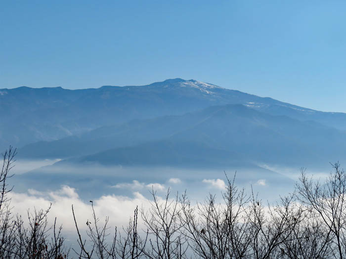 photo：雲海の上に笠岳、横手山：地附山から