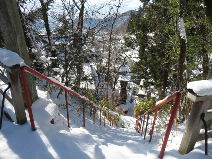photo：往生寺の急な階段