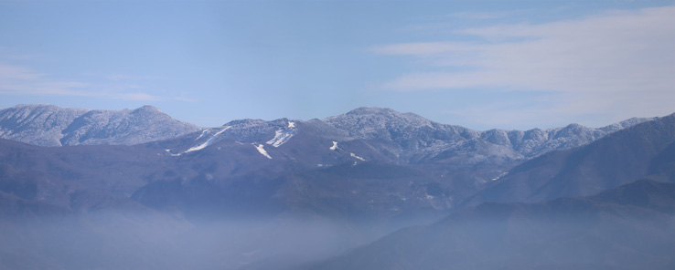 photo：志賀方面の山,岩菅山,高天原,赤石山：髻山から