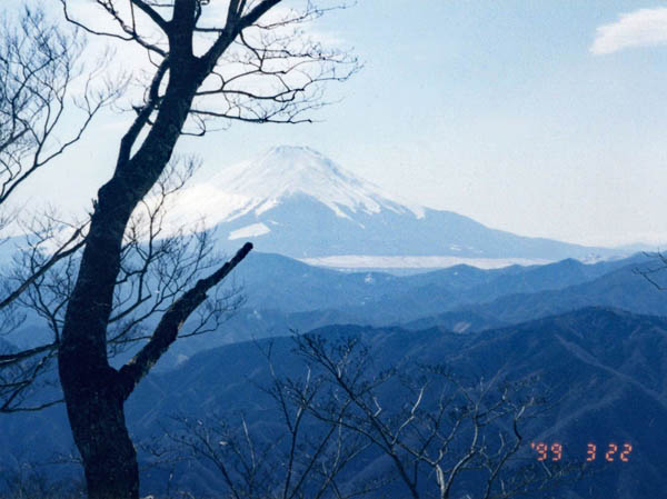 photo：富士山が目の前に：石棚山