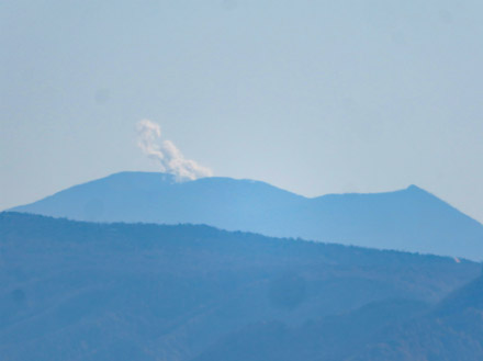 photo　浅間山の噴煙 地附山から