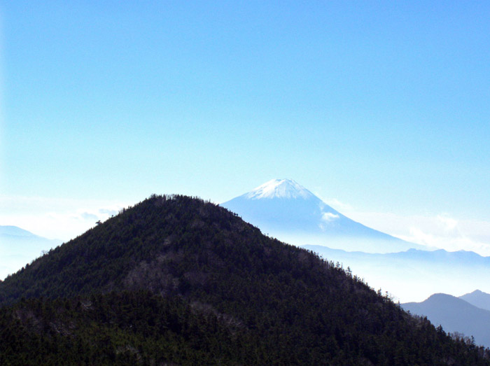 photo　甲武信岳と富士山（三宝岩より）