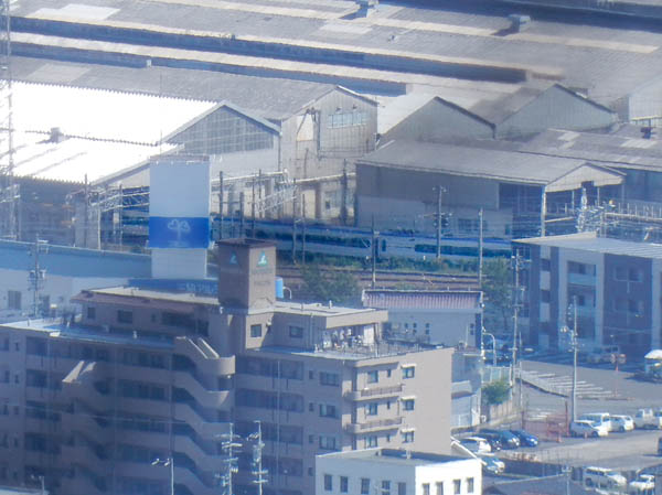 photo：JR長野C　E217系２階建グリーン車・地附山から