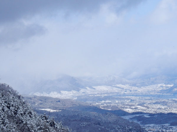 photo：高社山は裾野だけ・地附山から
