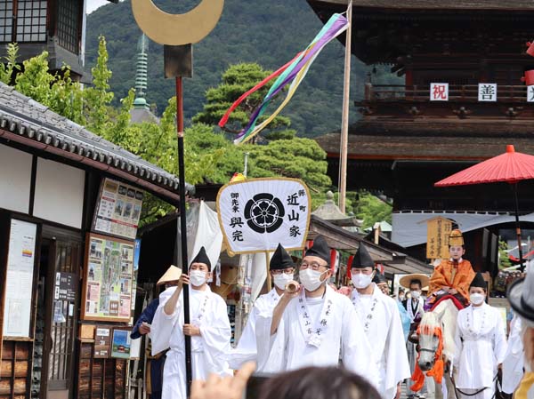 photo：お先乗り・善光寺山門前：ながの祇園祭
