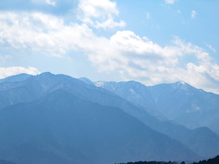 photo：南山から丹沢主脈を見る