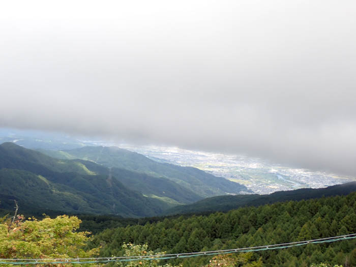 山頂の雲