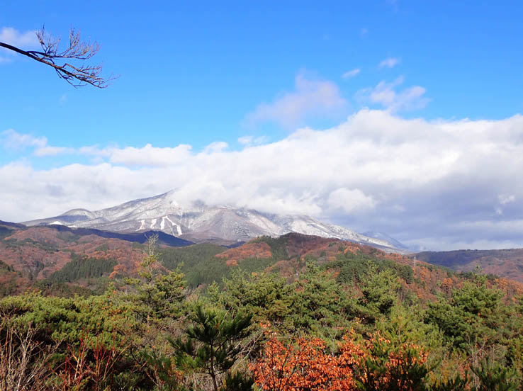 photo5飯縄山が白くなった：地附山 