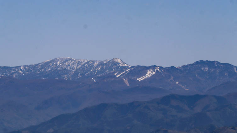 志賀の岩菅山