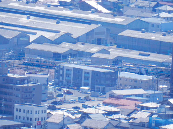 photo 長野ＪＲ工場が見える・地附山から