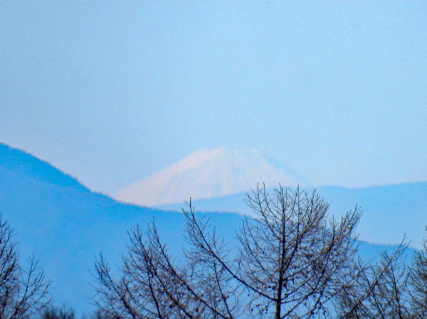 photo 戸隠から見る富士山・湯ノ峯夕陽展望苑