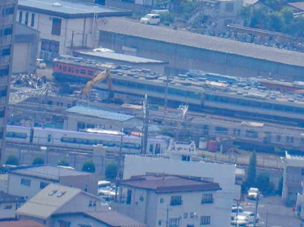 photo・解体される電車E217系 JR長野総合車両センター2021.6.2　地附山山頂付近から