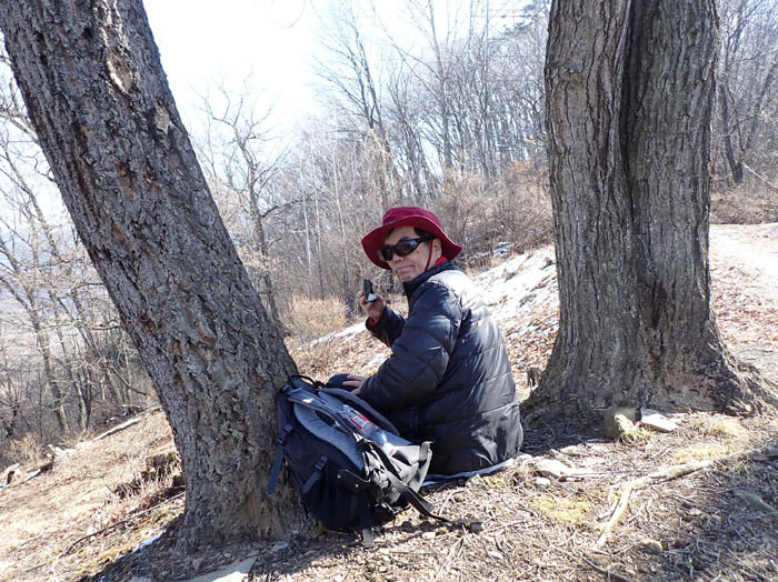 photo10有明山将軍塚古墳でおにぎり