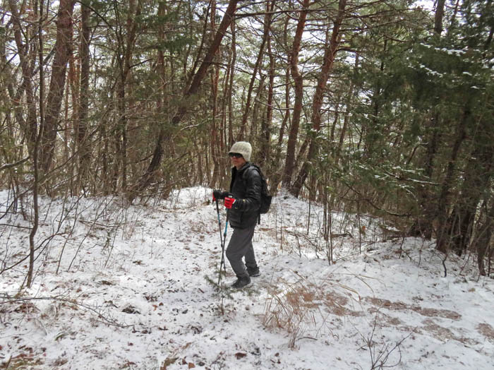 photo11登山道はまだ冬景色