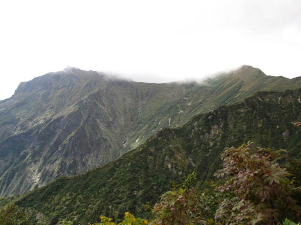 photo：険しい稜線が続く：谷川岳